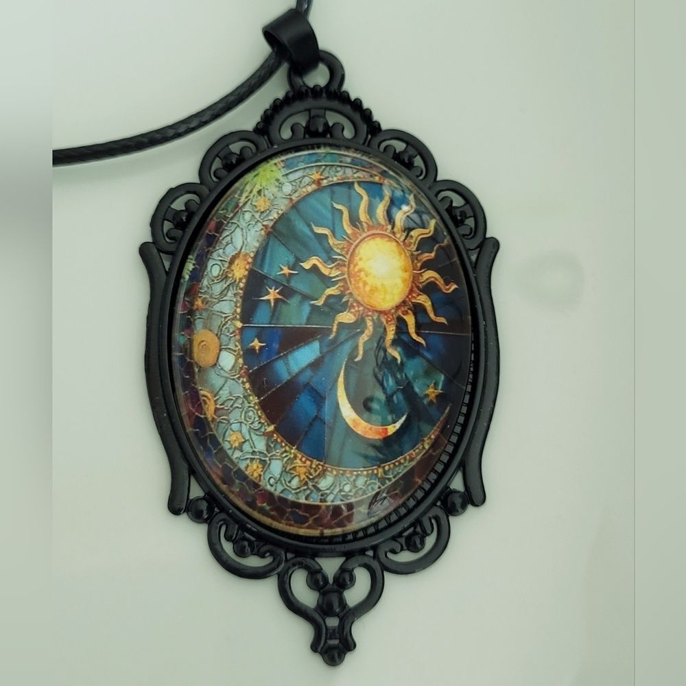 Celestial Sun & Moon Pendant Necklace – Vintage Style Black Filigree